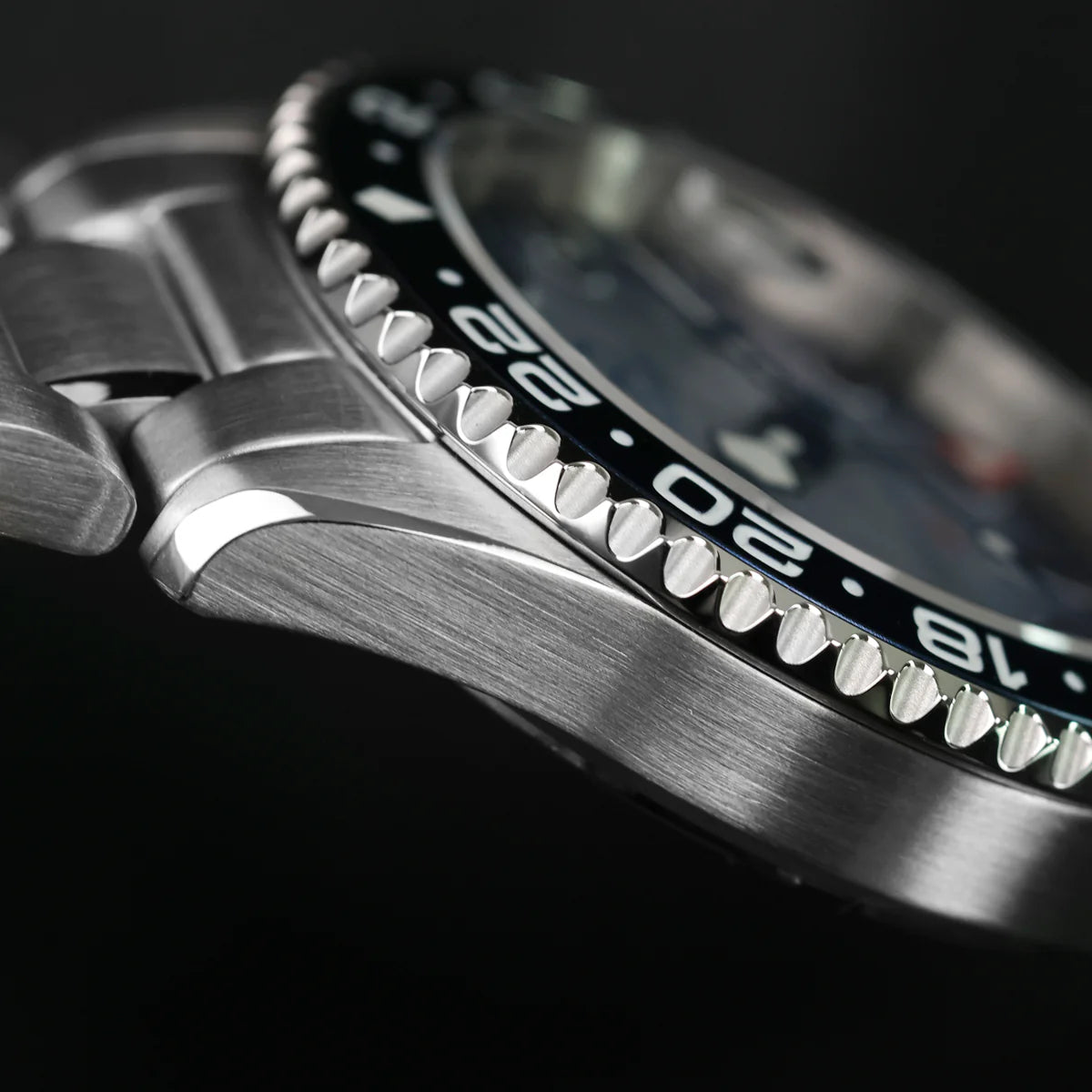 Out Of Order Swiss GMT London Big Ben - Ultra Brushed