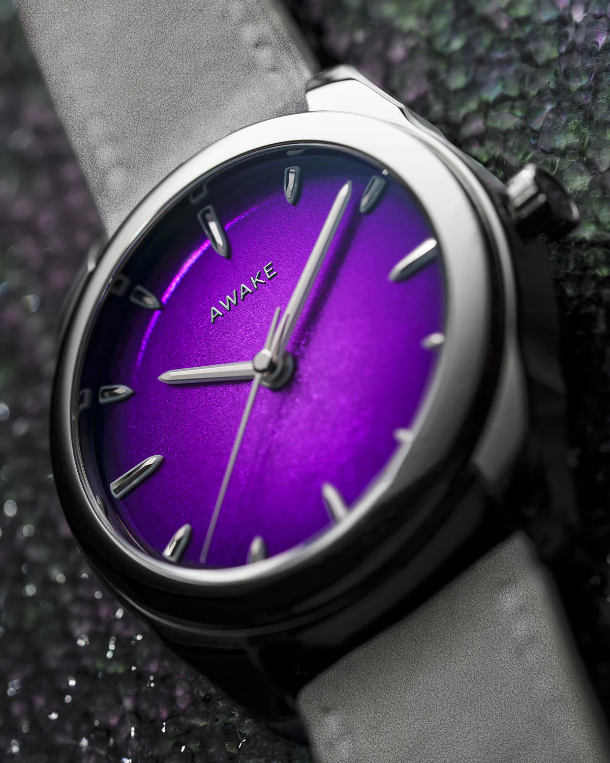 Awake Sơn Mài Silver Leaf Ultra Violet