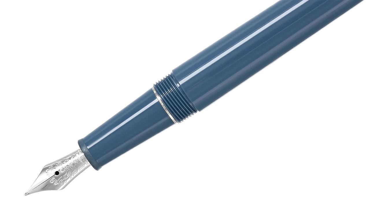 Montblanc Meisterstuck Glacier Doue Nib Fountain Pen