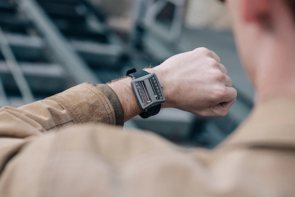 MECEXP Watch MS1001 Titanium Edition